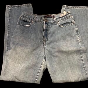 Gloria Vanderbilt Blue Straight
Leg Jeans size 8